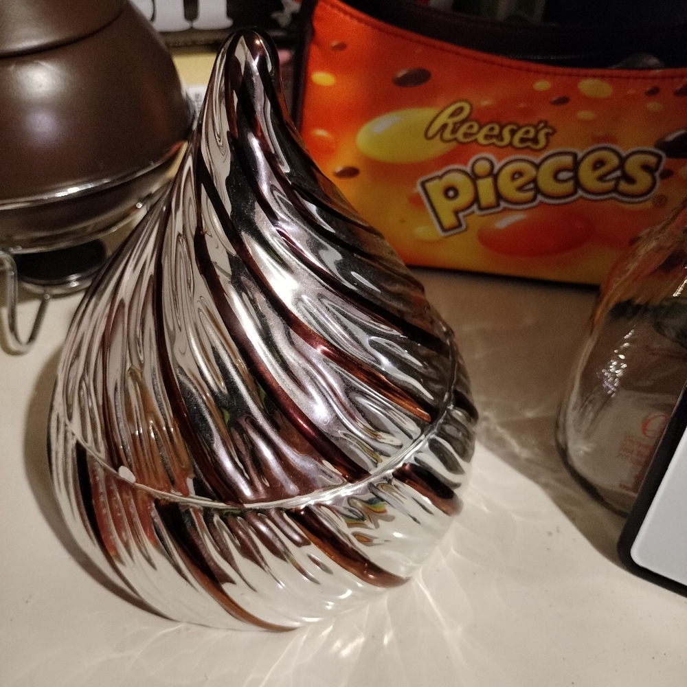 Hershey's bowl